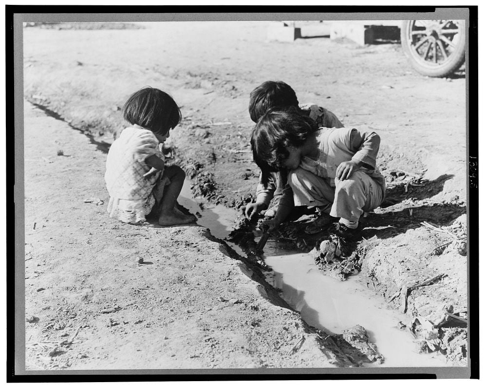 Dorothea Lange Art Print - Migrant Children Playing